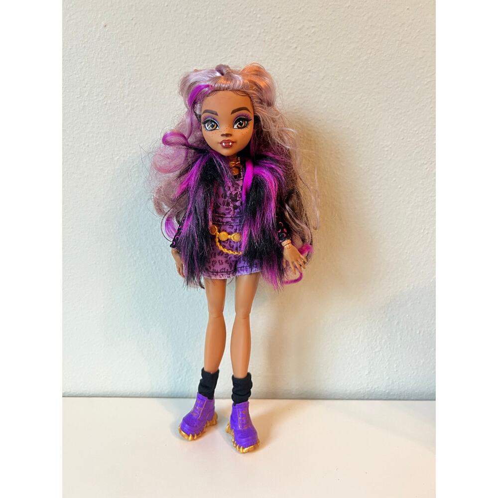 Monster High Core Clawdeen Doll with Accessories Mattel 2021 No Pet